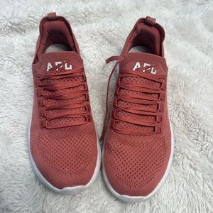 APL shoes